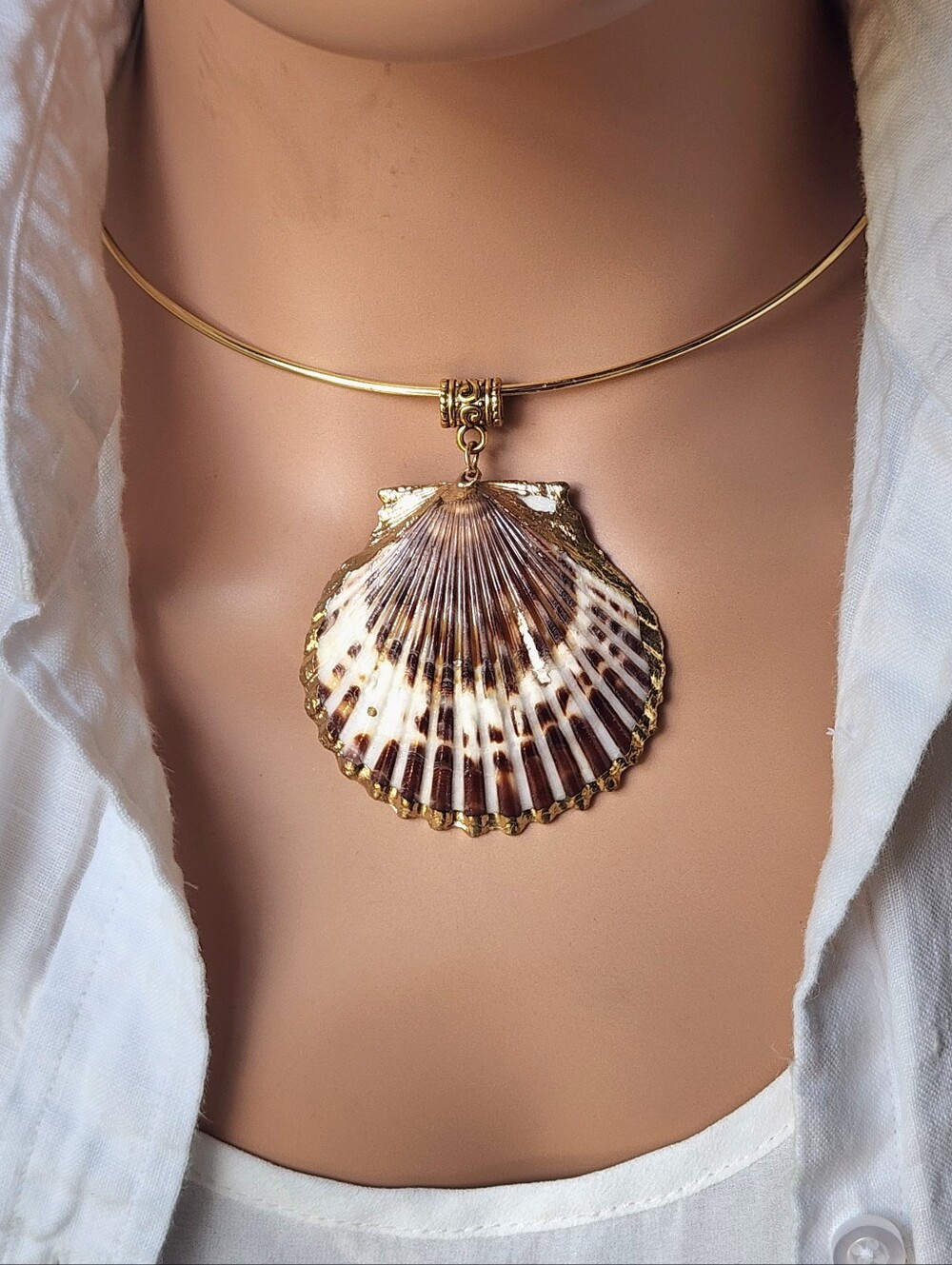 FP Jewelry Large Natural Ocean Shell Pendant Gold Necklace Boho Tropical